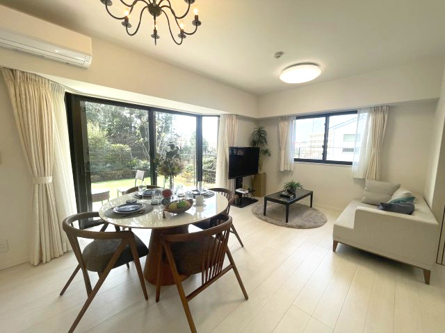 アンビシャス南柏の居間・リビング|11.3畳です。