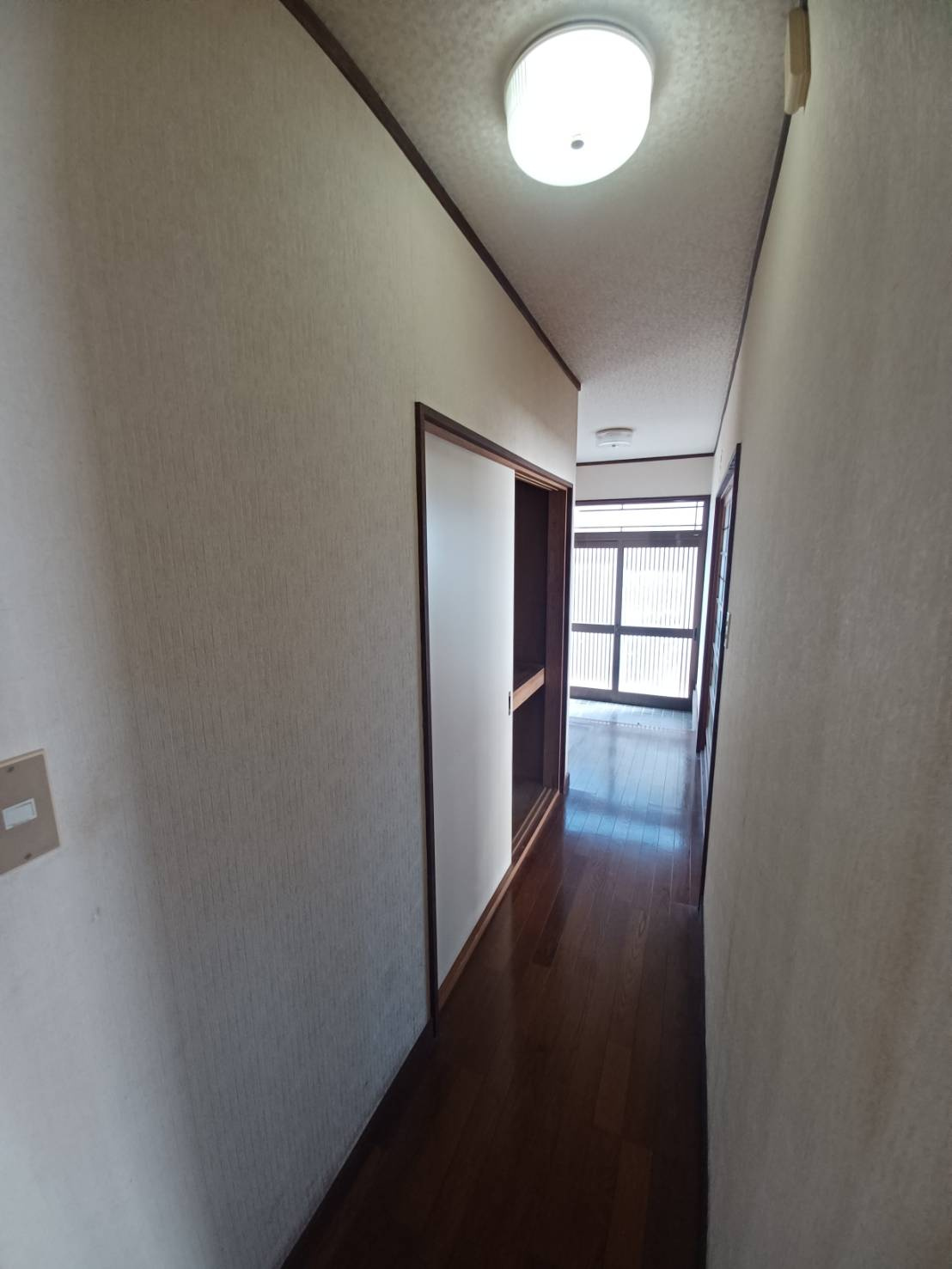 Reno Wakaba Iwakiの内装