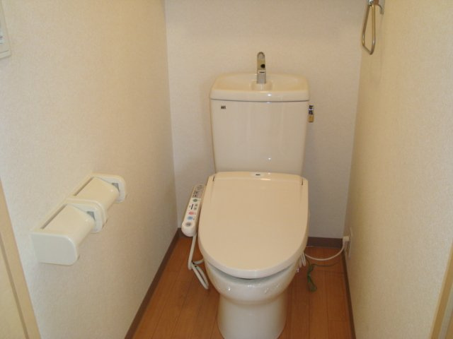 ＳＵＣＣＥＥＤのトイレ|シャワー付トイレ