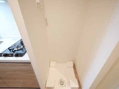 【設備】 | ルネフラッツ谷町四丁目 | 洗濯機置き場です