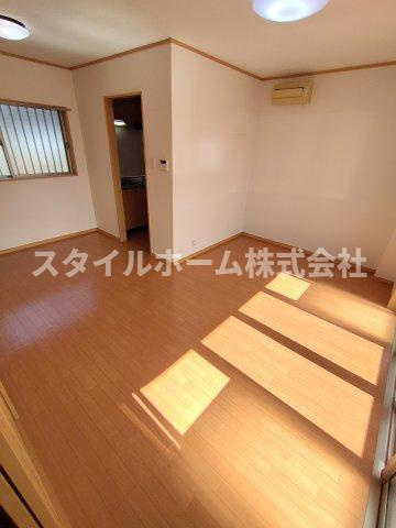 ライフイン・山道の居間・リビング