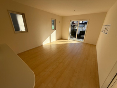 【居間・リビング】 | 上田堤2丁目 | 写真は完成イメージです。
同等仕様の物件にご案内可能です