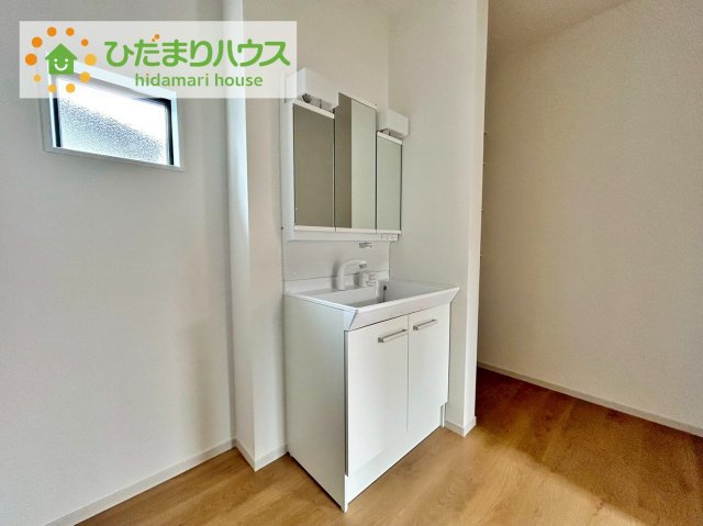 日立市東金沢町8期　新築戸建の独立洗面台