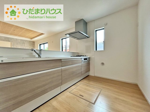 日立市東金沢町8期　新築戸建のキッチン|料理をしながらでも、ご家族との会話を楽しめる対面式キッチン♪