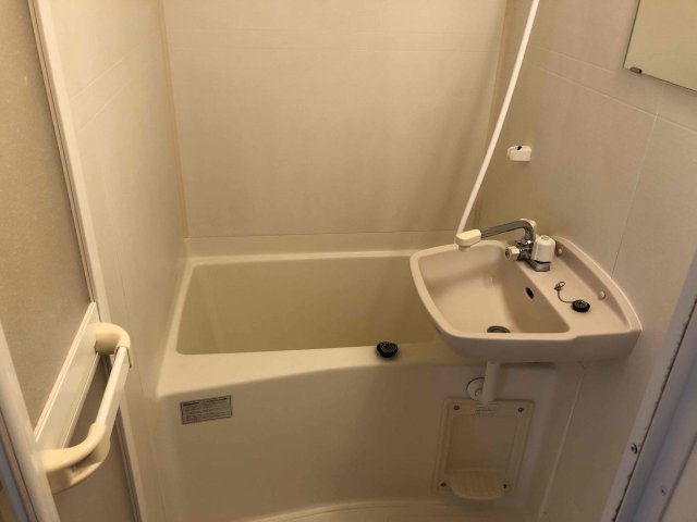 レオパレスシーガルの浴室|設備・仕様は号室により異なる為、現況を優先致します。