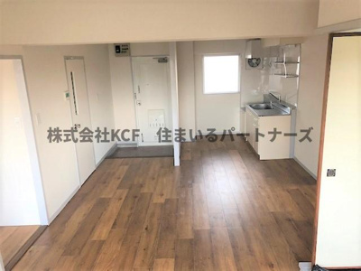 【居間・リビング】 | サンライズ白木Ⅱ | 使いやすいリビングです