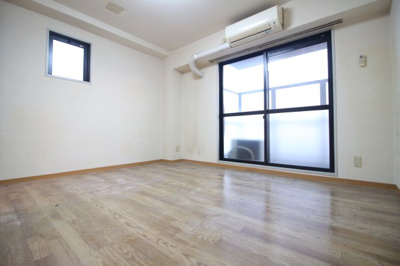 【居間・リビング】 | エクセル長池 | 洋室8帖　ゆとりのある空間です