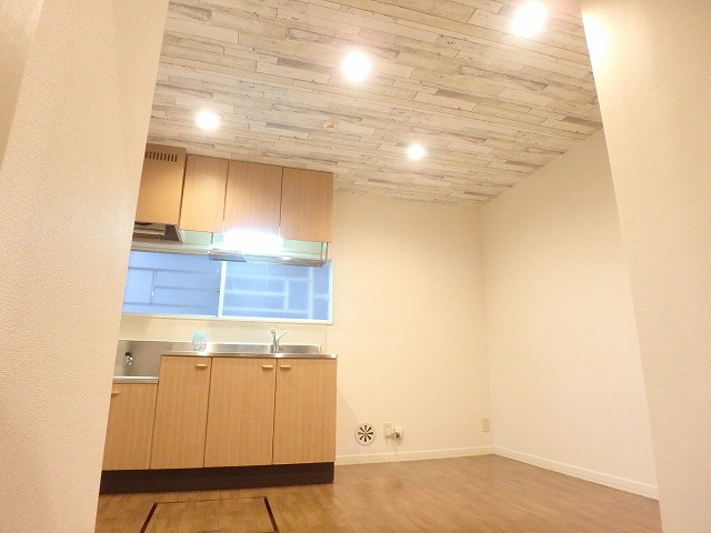 サニーハイツ神戸B