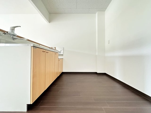 グランパレスパゴダの居間・リビング