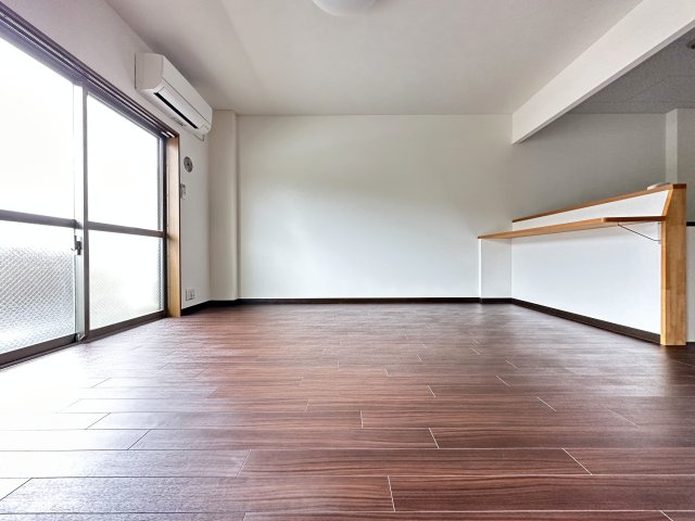 グランパレスパゴダの居間・リビング