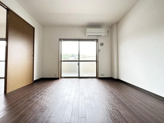 グランパレスパゴダの居間・リビング