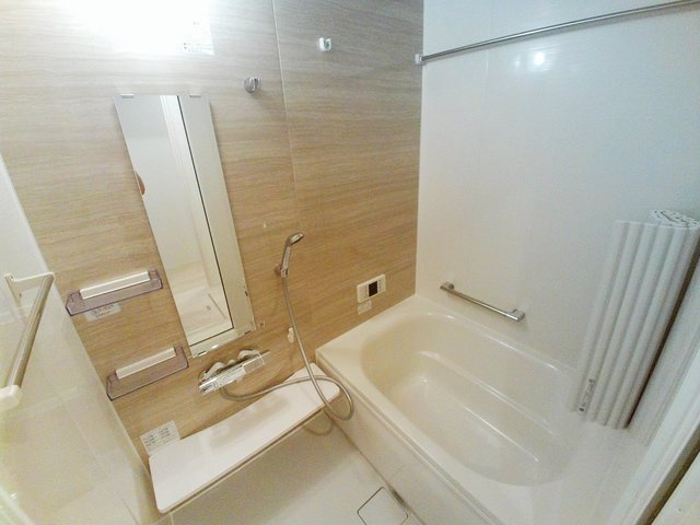 D-room旗塚通の浴室
