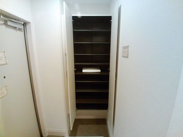 D-room旗塚通の収納