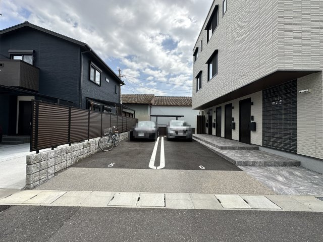 ベレオ中須賀の駐車場