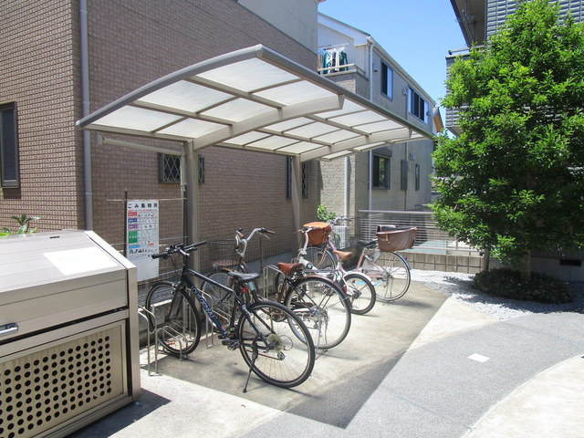 メゾンソレイユのその他共用部分|★屋根付自転車駐輪場★