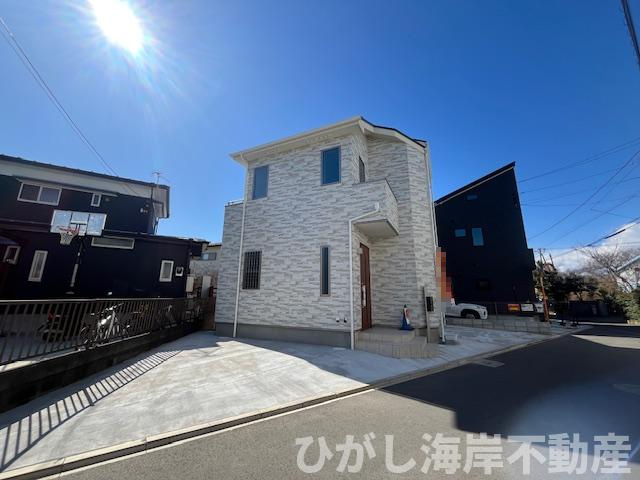 茅ヶ崎市下町屋２丁目　　新築戸建の前面道路含む現地写真|現地外観
