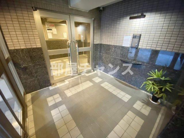グリシーヌ名駅のエントランス