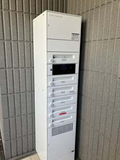 【エントランス】 | 宅配ボックス　便利です