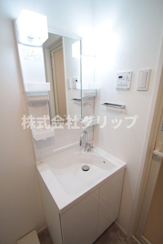 ハーモニーレジデンス横浜大通り公園EIRAKUの独立洗面台