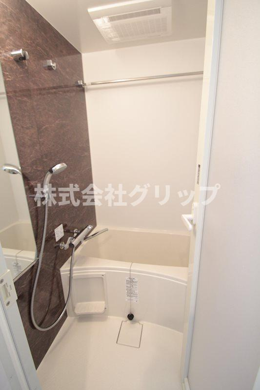 ハーモニーレジデンス横浜大通り公園EIRAKUの浴室