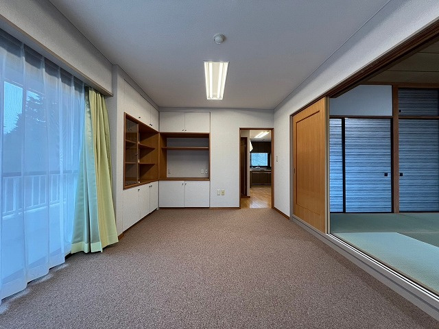 仙石高原マンションの居間・リビング|おしゃれな居間です