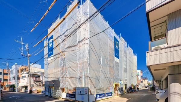 横浜市鶴見区矢向４丁目の新築一戸建の外観|同仕様物件もご案内をさせて頂きます。
お車でご自宅まで送迎承ります。