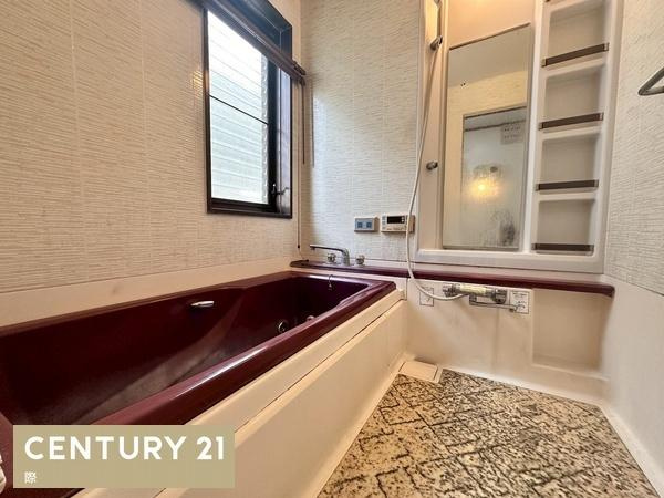 紀の川市貴志川町北の中古一戸建の浴室