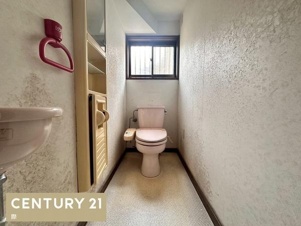 紀の川市貴志川町北の中古一戸建のトイレ