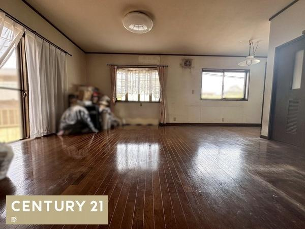 紀の川市貴志川町北の中古一戸建の居間・リビング