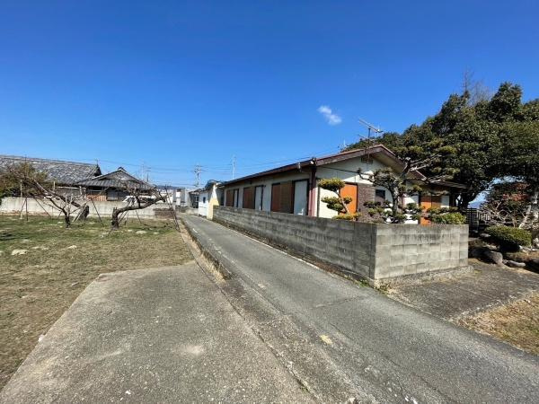 桃山町市場　土地の前面道路含む現地写真