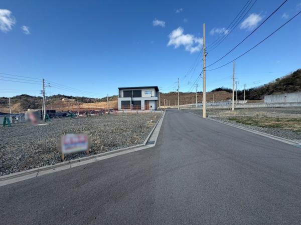 和歌山市栄谷　土地の前面道路含む現地写真