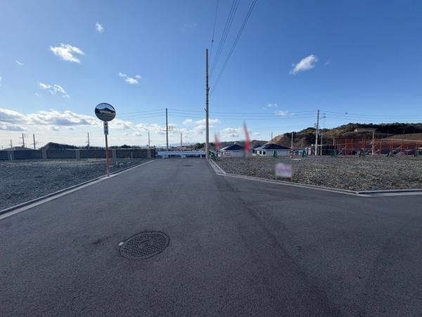 和歌山市栄谷　土地の前面道路含む現地写真