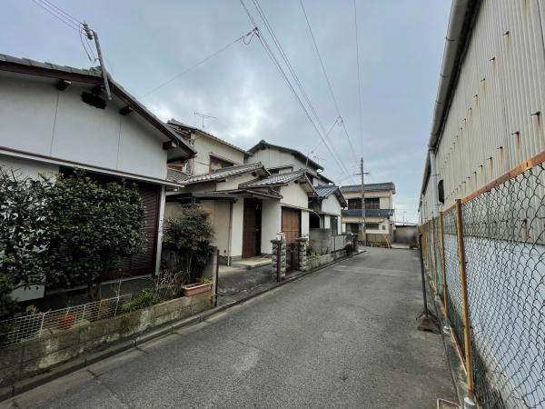 和歌山市材木丁　中古戸建の前面道路含む現地写真