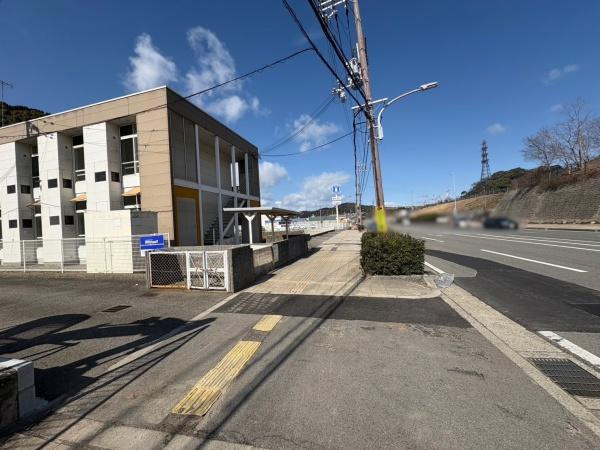アゼリアの前面道路含む現地写真