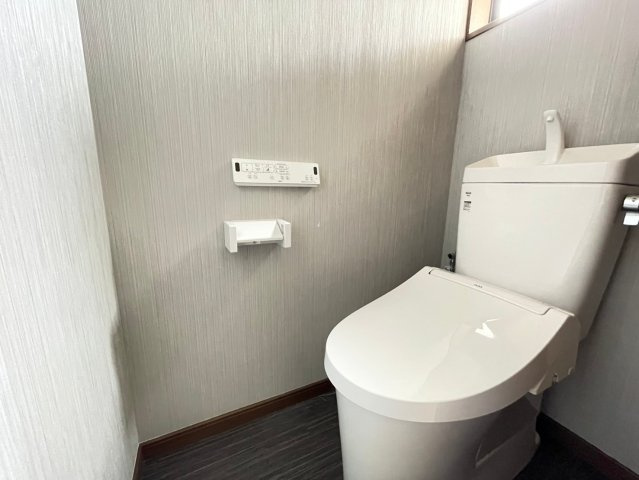 中古住宅白子町中里のトイレ