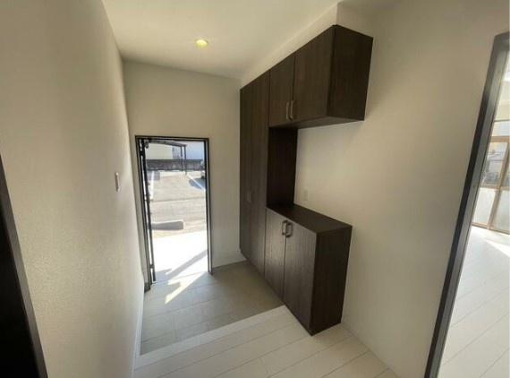 宮崎市東大淀　中古戸建の玄関