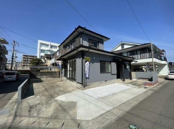 宮崎市東大淀　中古戸建の駐車場