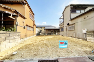 【前面道路含む現地写真】 | 【参考プラン情報】
16.5帖のLDKでは、家族団らんの時間を楽しめますね