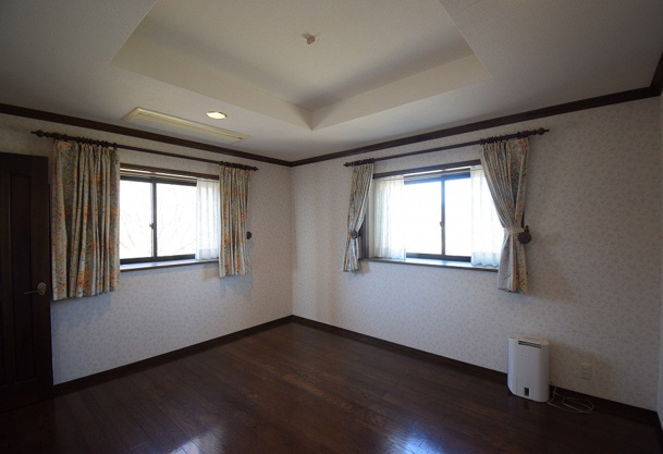 【洋室】 | 大室高原別荘地　戸建
