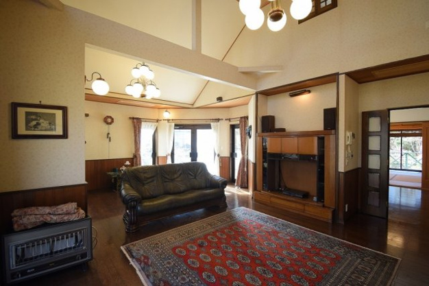 【居間・リビング】 | 大室高原別荘地　戸建