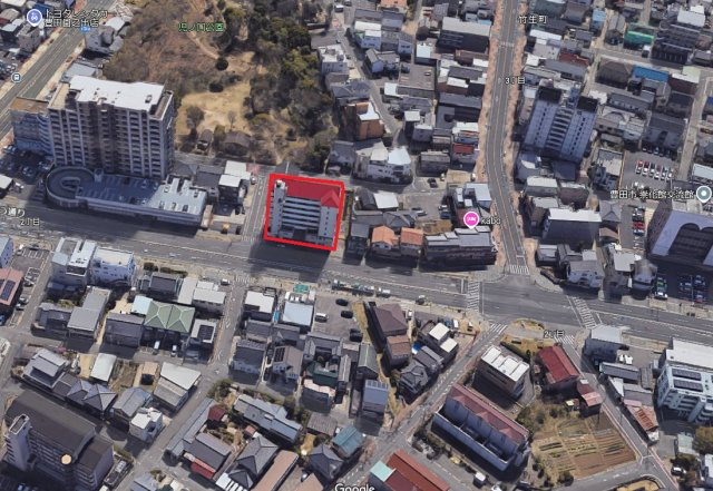 鳴神ビルの周辺