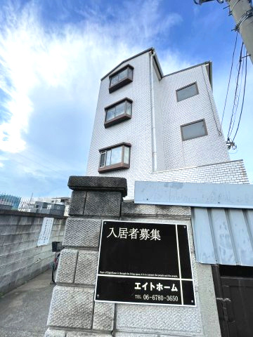 山口ハイツのエントランス