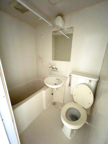 山口ハイツの浴室