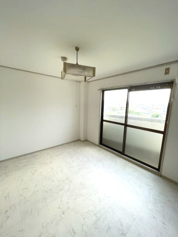 山口ハイツの居間・リビング