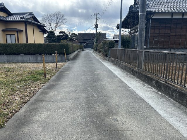 錦町花ノ井 売土地の前面道路含む現地写真