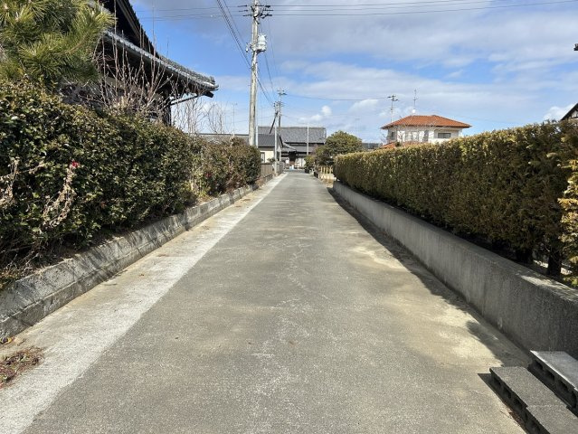 錦町花ノ井 売土地の前面道路含む現地写真