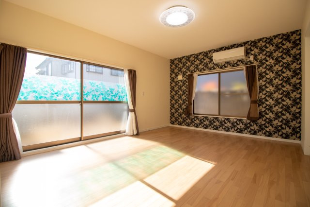 足利市東砂原後町の中古一戸建の洋室