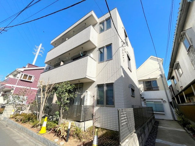 メッツァ・杉の外観