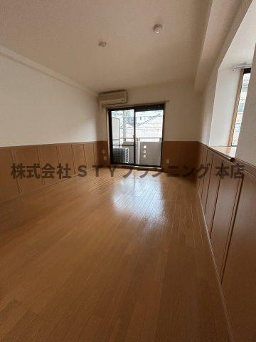 仲介手数料０円！HIRO尾頭橋の居間・リビング