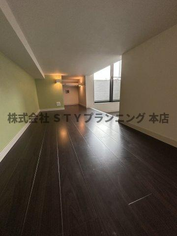 仲介手数料０円！L’endroit apaisantの洋室